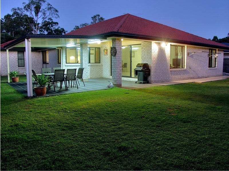 55 Watarrka Drive, Parkinson QLD 4115