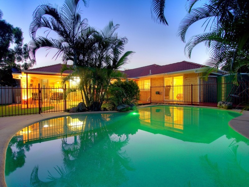 25 Carmel Place, Calamvale QLD 4116