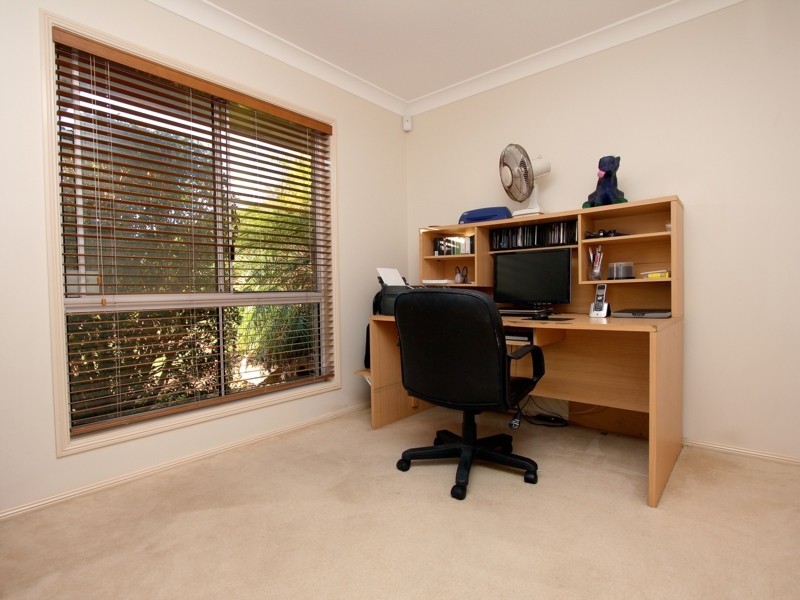 25 Carmel Place, Calamvale QLD 4116