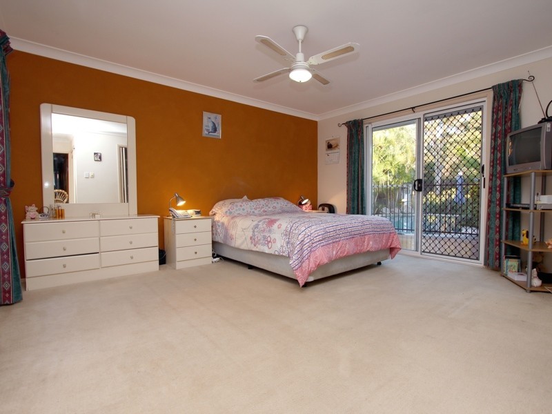 25 Carmel Place, Calamvale QLD 4116