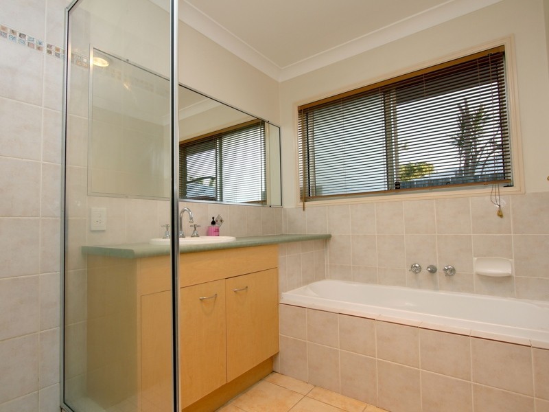 25 Carmel Place, Calamvale QLD 4116