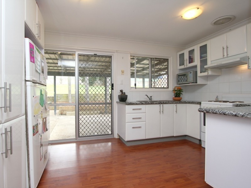 29 Strathallen Drive, Boronia Heights QLD 4124