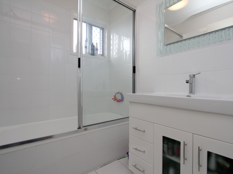 29 Strathallen Drive, Boronia Heights QLD 4124
