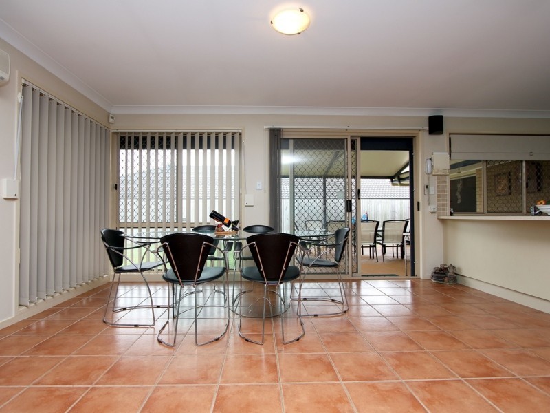 11 Talisker Place, Parkinson QLD 4115
