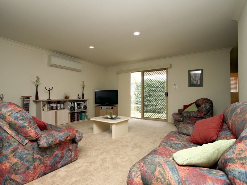 62 Sunflower Crescent, Calamvale QLD 4116