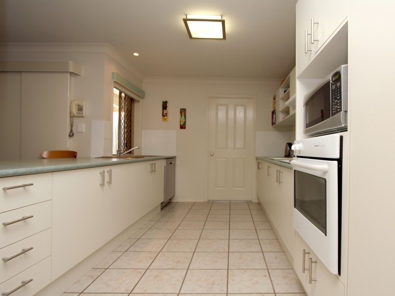 62 Sunflower Crescent, Calamvale QLD 4116