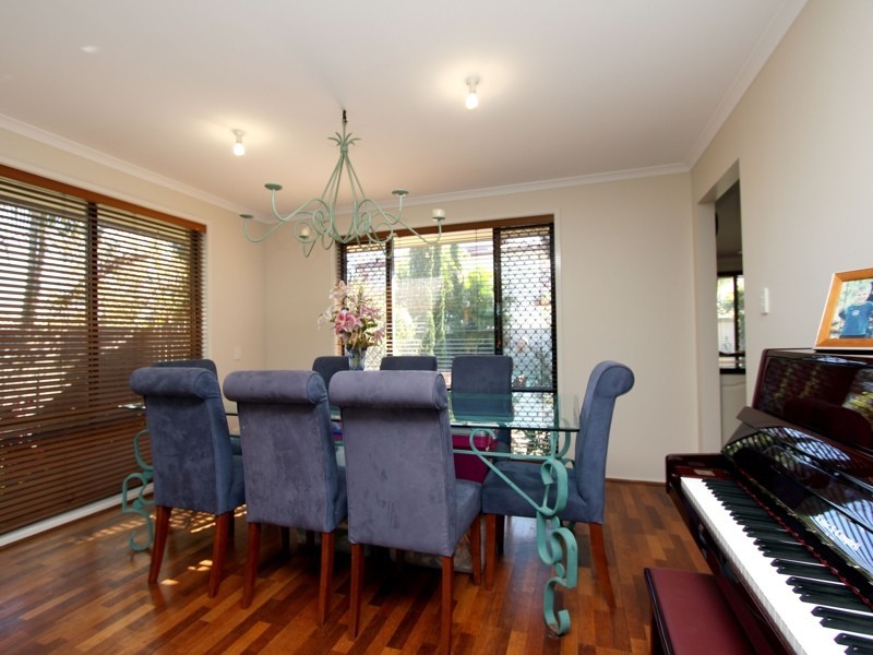 11 Michigan Crescent, Parkinson QLD 4115