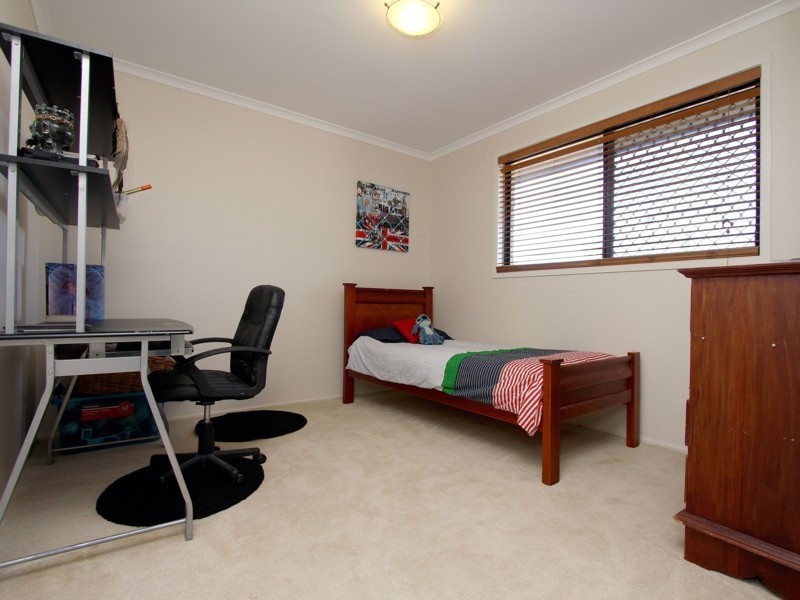 11 Michigan Crescent, Parkinson QLD 4115