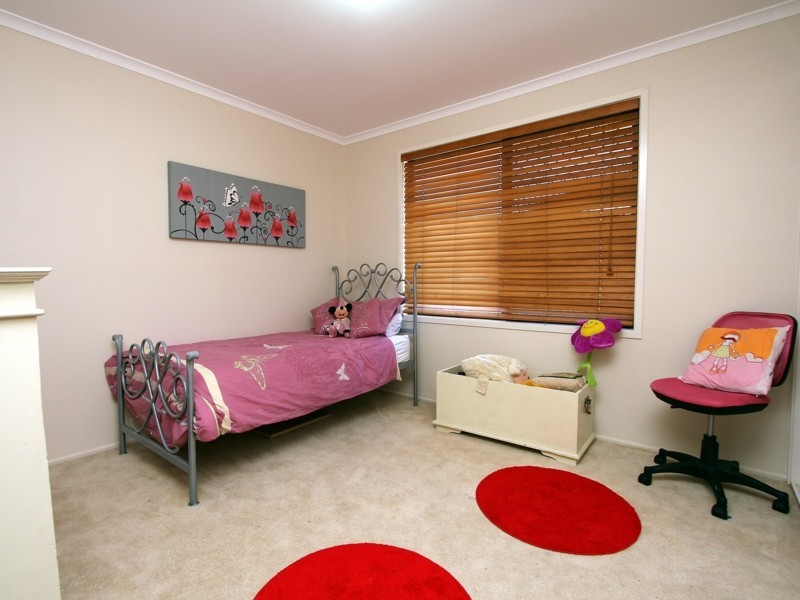 11 Michigan Crescent, Parkinson QLD 4115