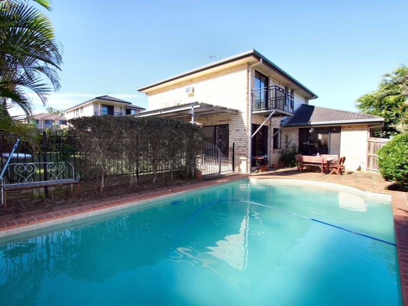 11 Michigan Crescent, Parkinson QLD 4115