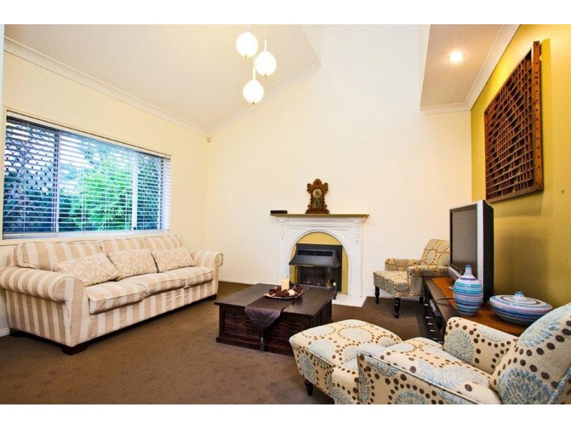 30 Ontario Cres, Parkinson QLD 4115