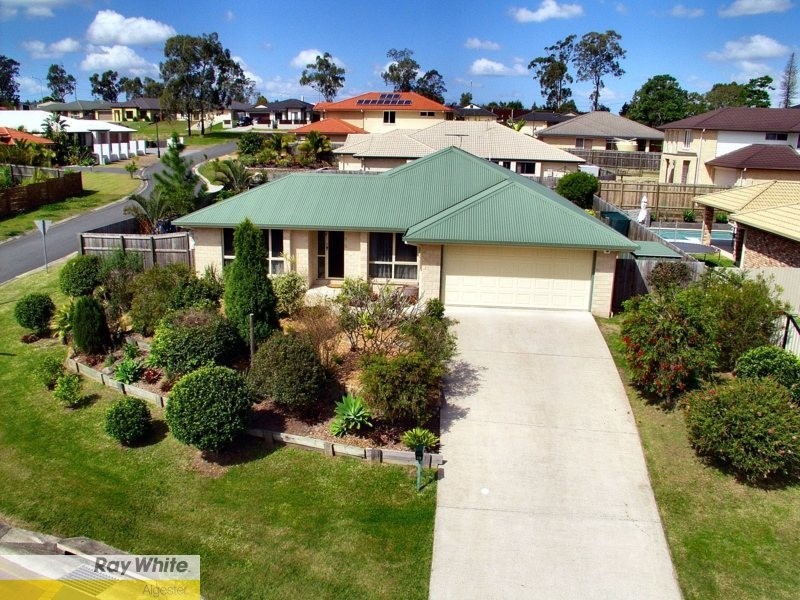 69 Woodlark Crescent, Parkinson QLD 4115