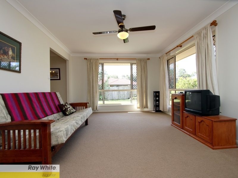 69 Woodlark Crescent, Parkinson QLD 4115
