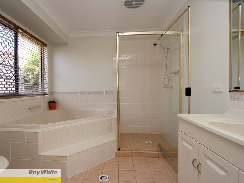 69 Woodlark Crescent, Parkinson QLD 4115
