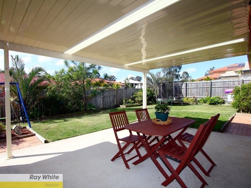 69 Woodlark Crescent, Parkinson QLD 4115