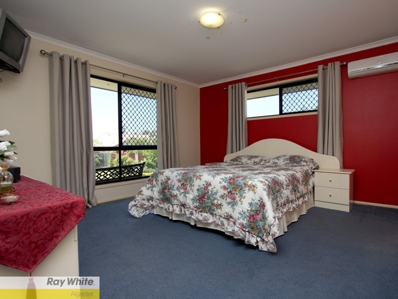 6 Newland Crescent, Parkinson QLD 4115