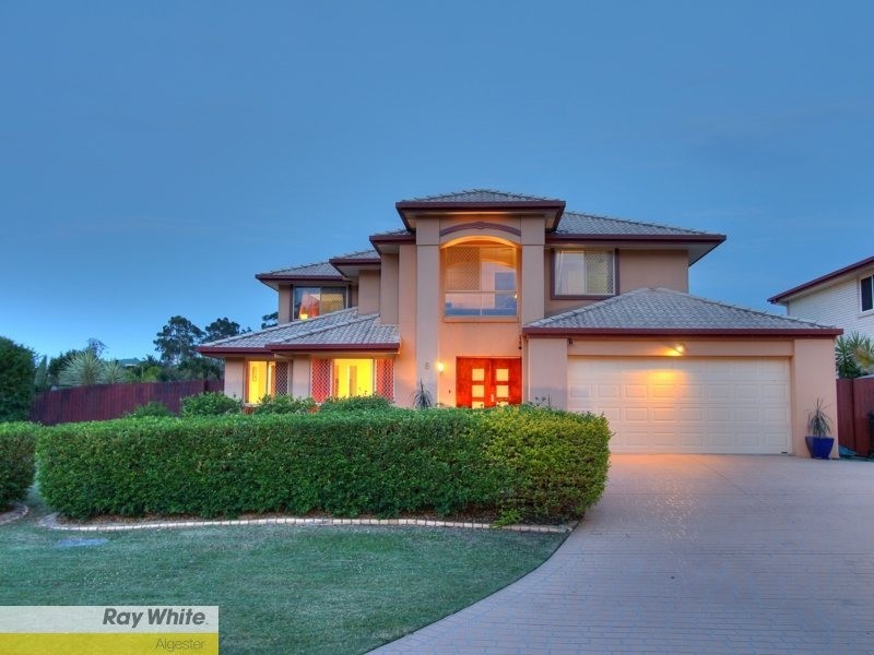 8 Tantanoola Street, Parkinson QLD 4115