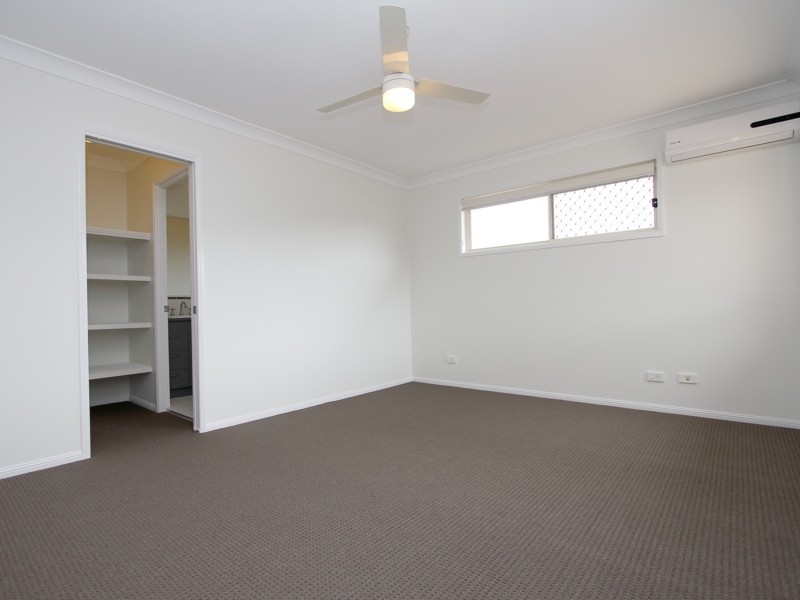 14 Karajini Crescent, Parkinson QLD 4115