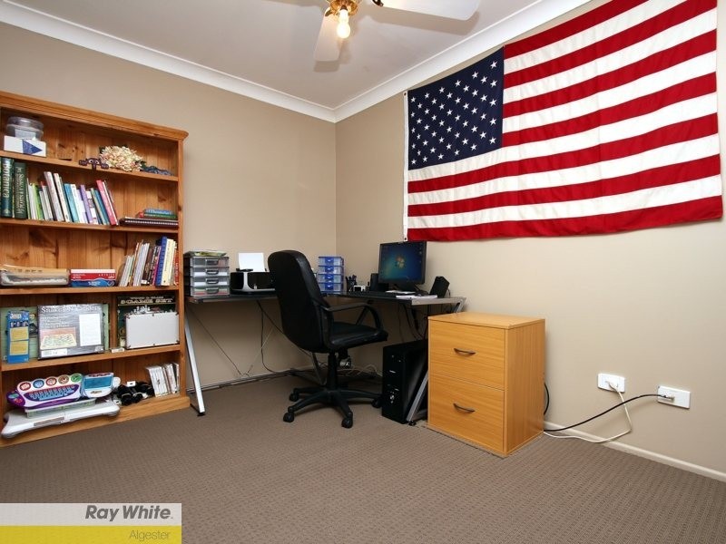 33 Enford Street, Hillcrest QLD 4118