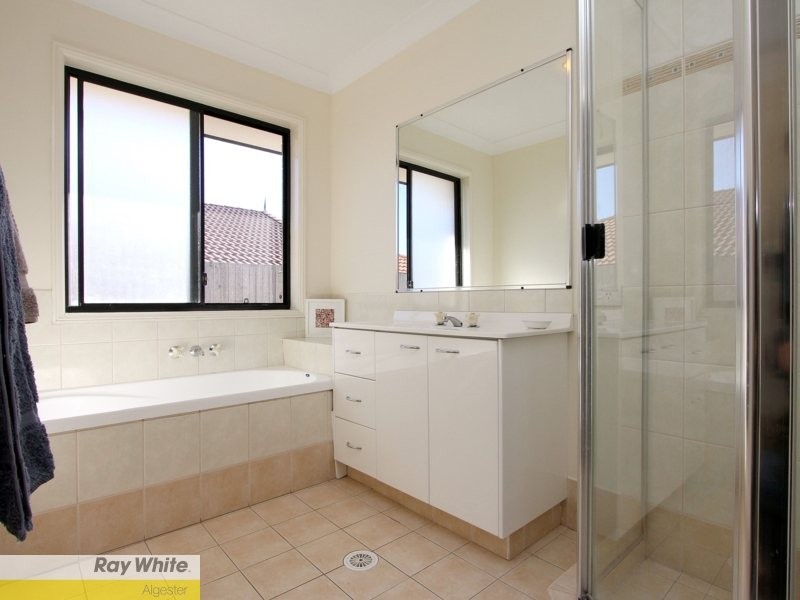 5 Kinchega Circuit, Parkinson QLD 4115