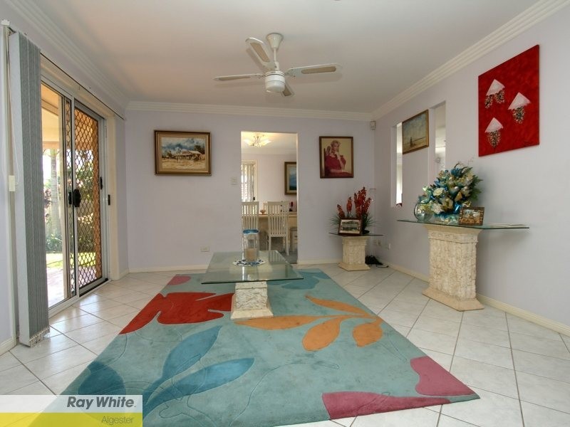 32 Lake Eyre Crescent, Parkinson QLD 4115