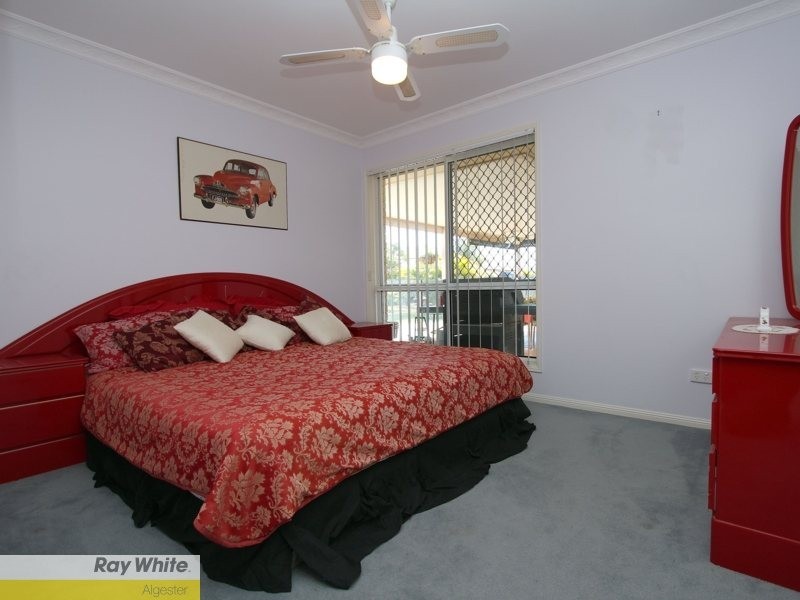 32 Lake Eyre Crescent, Parkinson QLD 4115