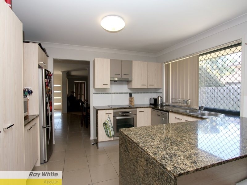 26 Watheroo Place, Parkinson QLD 4115
