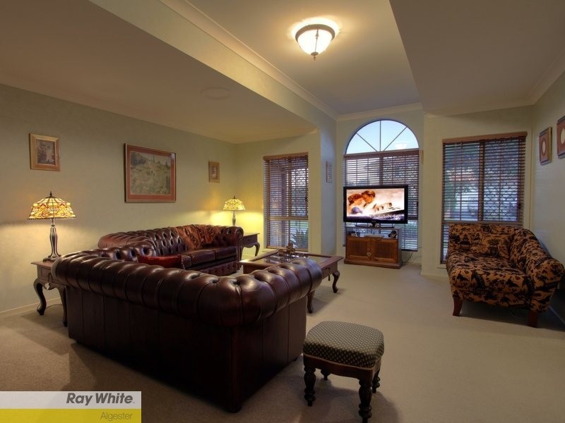 1 Gilgai Close, Parkinson QLD 4115