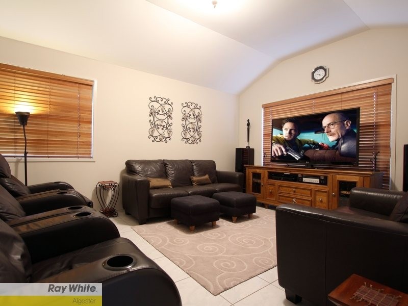 1 Gilgai Close, Parkinson QLD 4115