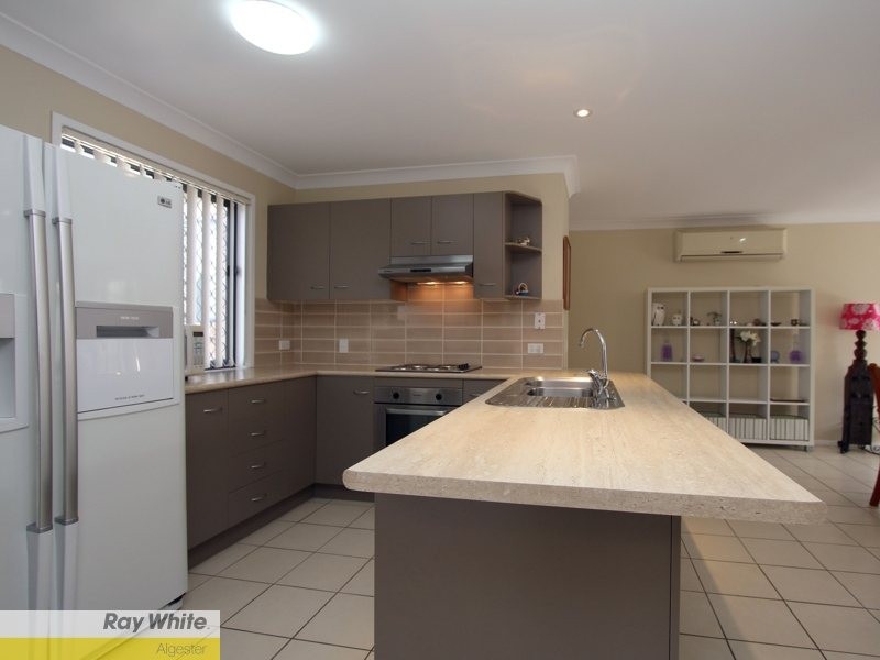 6 Goongarrie Crescent, Parkinson QLD 4115