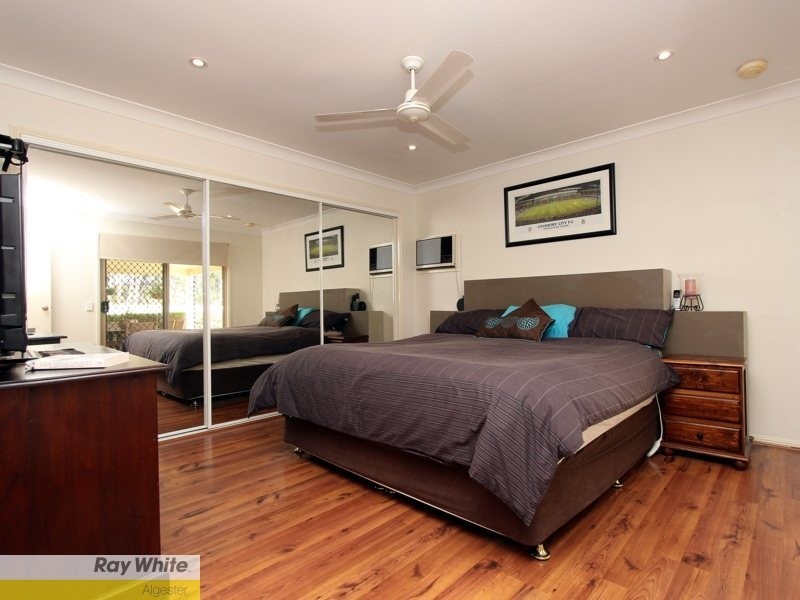 24 Tuberose Place, Calamvale QLD 4116