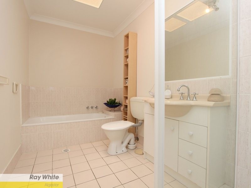 24 Tuberose Place, Calamvale QLD 4116