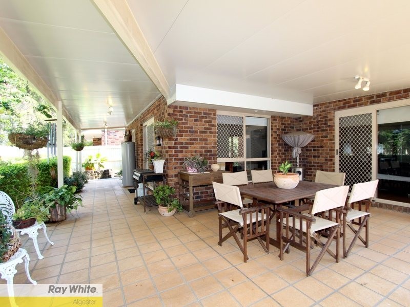 24 Tuberose Place, Calamvale QLD 4116