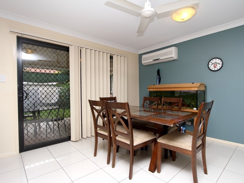 10 Karajini Cresent, Parkinson QLD 4115