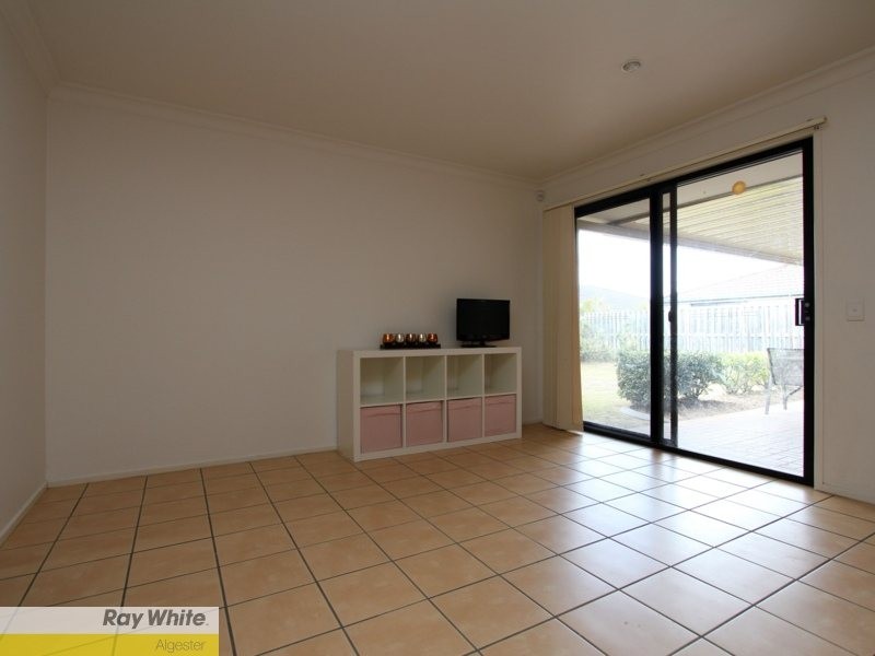 21 Flinders Esplanade, Parkinson QLD 4115