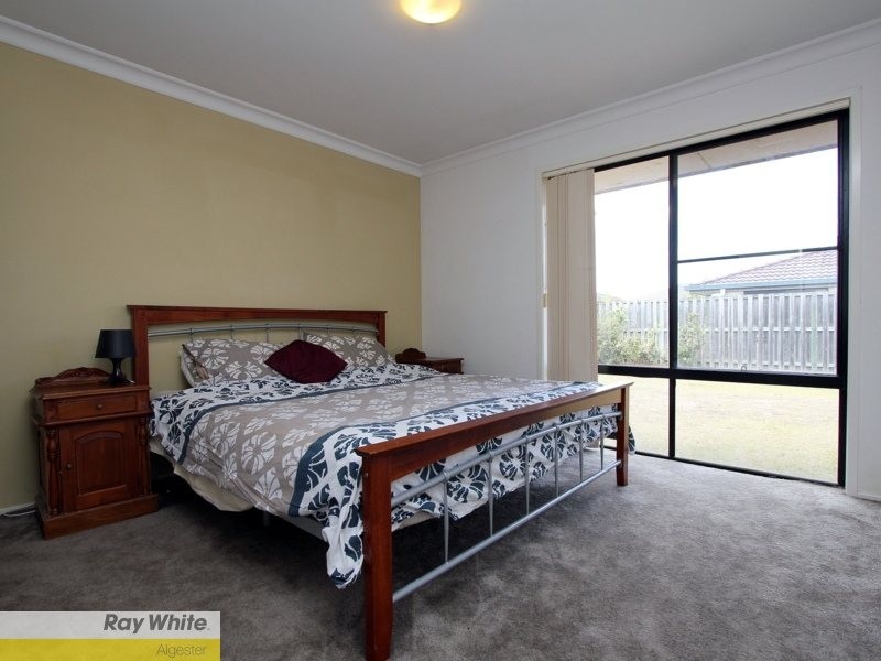 21 Flinders Esplanade, Parkinson QLD 4115