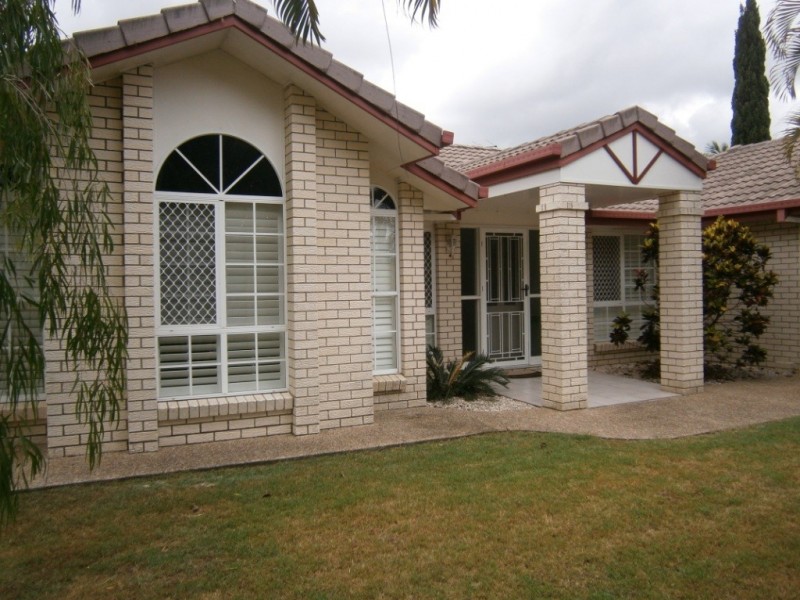 15 Michigan Crescent, Parkinson QLD 4115
