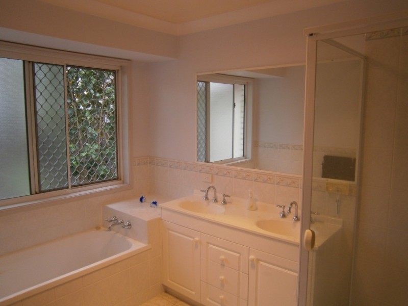15 Michigan Crescent, Parkinson QLD 4115