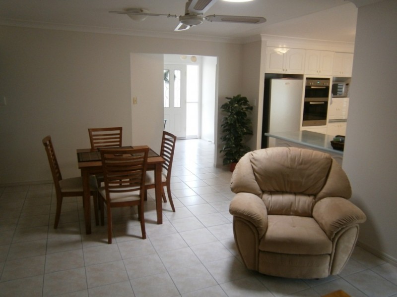15 Michigan Crescent, Parkinson QLD 4115