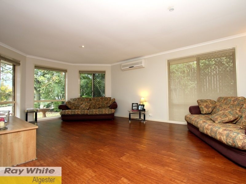 27 Bonneville Crescent, Parkinson QLD 4115