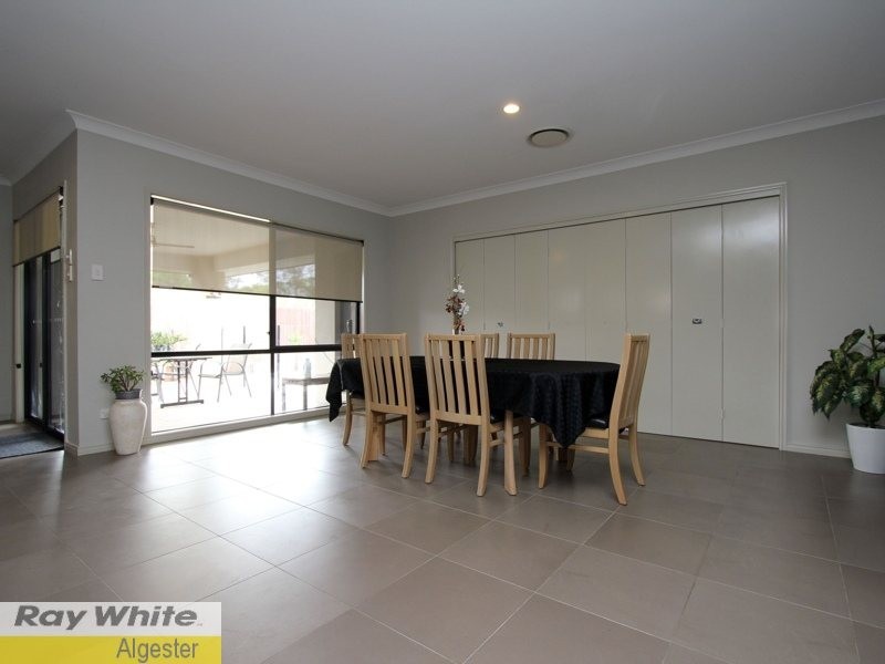 32 Lambert Drive, Calamvale QLD 4116