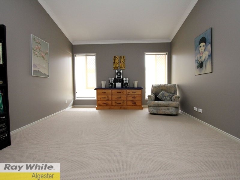 32 Lambert Drive, Calamvale QLD 4116