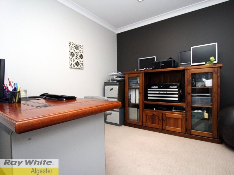 32 Lambert Drive, Calamvale QLD 4116