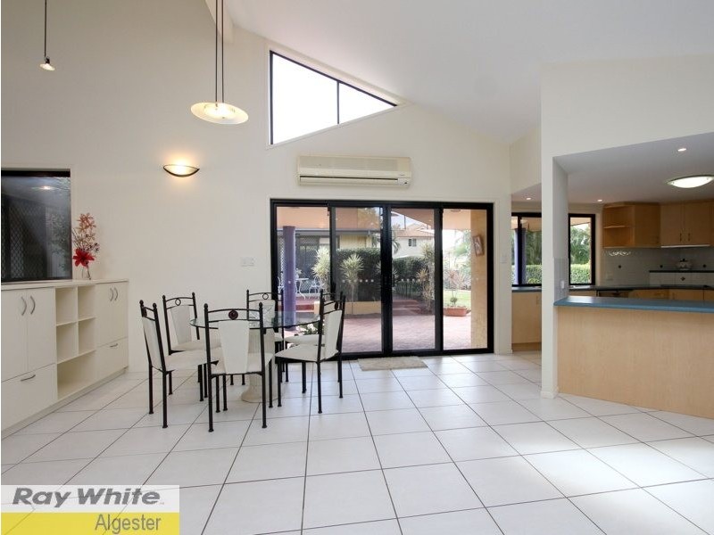 11 Albert Place, Parkinson QLD 4115
