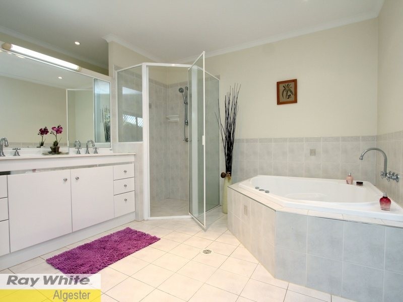 11 Albert Place, Parkinson QLD 4115