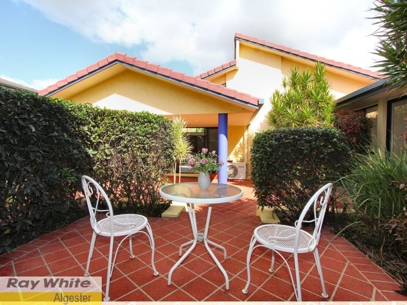 11 Albert Place, Parkinson QLD 4115