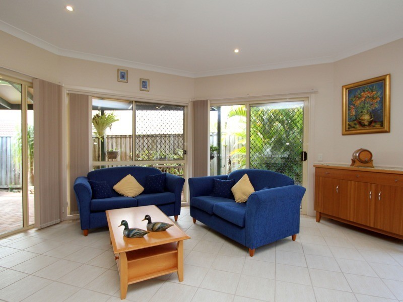 56 Lake Eyre Crescent, Parkinson QLD 4115