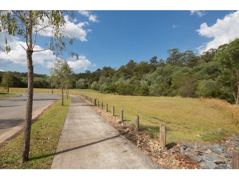5 Clem Close, Daisy Hill QLD 4127
