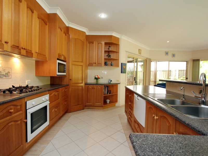 56 Lake Eyre Crescent, Parkinson QLD 4115