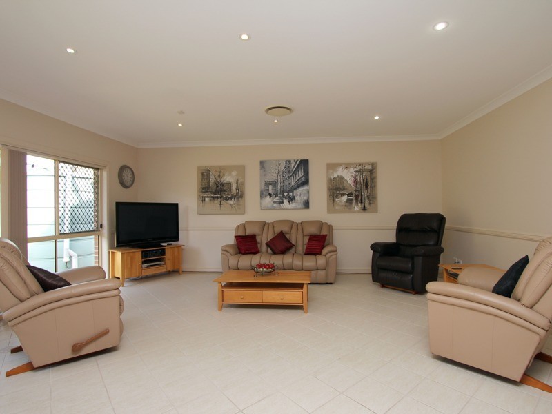 56 Lake Eyre Crescent, Parkinson QLD 4115